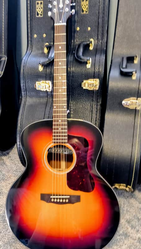 Guild F40 Traditional US- extra goodies! image 1