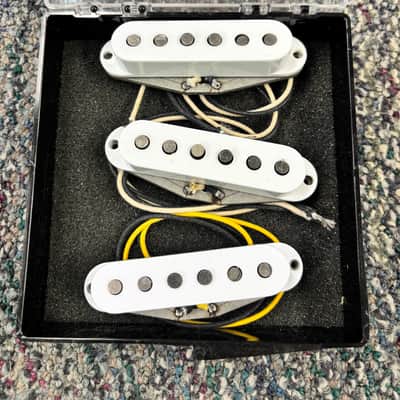 Fender Vintera Strat Pickup Set 2020 - White image 1