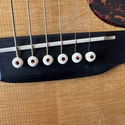 2000 Marrtinn HD28V Acoustic Guitar BEAUTIFUL -One Owner image 11