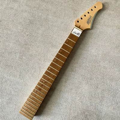 Mitchell Short Scale Mini Guitar Maple Neck, Rosewood 22 Frets Fingerboard image 1