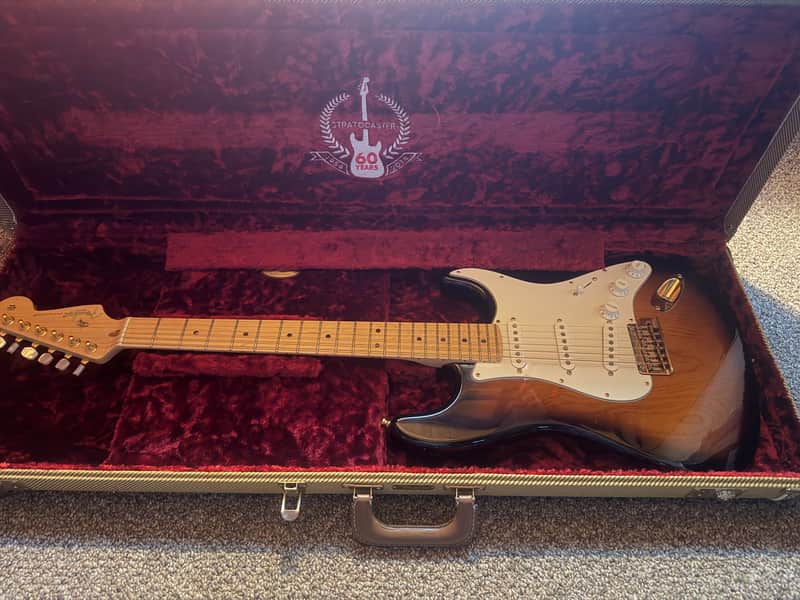 Fender 60th Anniversary Commemorative American Standard Stratocaster with Gold Hardware, Maple Fretboard 2014 - 2-Color Sunburst image 1