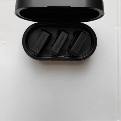 RODE Wireless GO II Dual Compact Microphone & Charging Case image 3