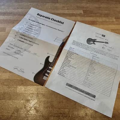 Rickenbacker  381V69 1998 - Mapleglo + Case image 11