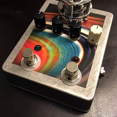 Saturnworks Dark Matter Vacuum Tube Clean Boost / Overdrive / Distortion Guitar Pedal