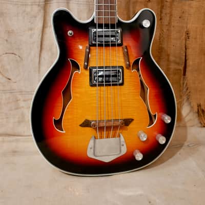 National  N-850 Bass Guitar 1968 - Sunburst image 2