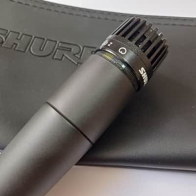 Shure SM57 Cardioid Dynamic Microphone - with zip case and mic clip image 9