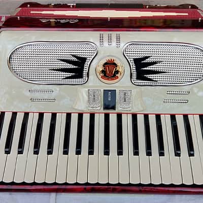 Rare Vintage G. Cavalli 80s-90s - 41 Treble Key 120 Bass Key - Cherry Red - Mint Condition image 2