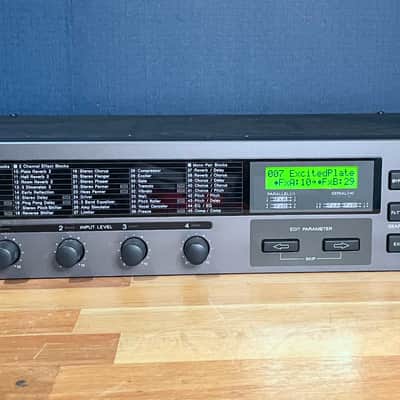 Sony DPS-V55 Multi-Effect Processor - Gray