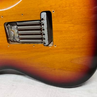 Fender USA SRV Stevie Ray Vaughan Signature Stratocaster Guitar with DiMarzio Hot Rails pickups + Case 1994 - 3-Color Sunburst / Pau Ferro fingerboard image 13