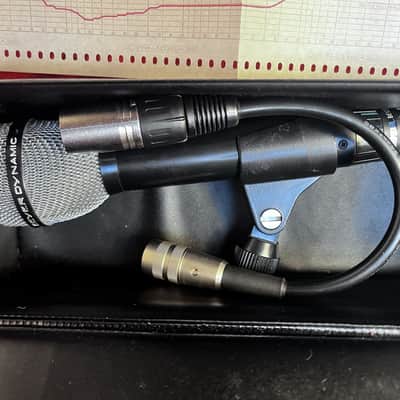 Beyerdynamic M 69 N (C) Vintage Dynamic Microphone Matched Pair NOS with Boxes & Frequency Charts image 4