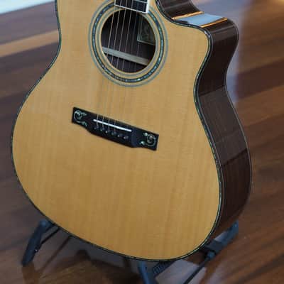 Larrivee LV-10 E 2002 - Mint image 2