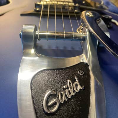 Guild Newark St. Collection X-175 Manhattan Special Malibu Blue image 3