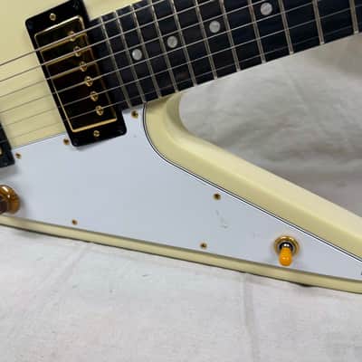 Gibson DSRVCWGH1 Limited Edition Reverse Flying V Guitar with Case 2007 - Alpine White image 4