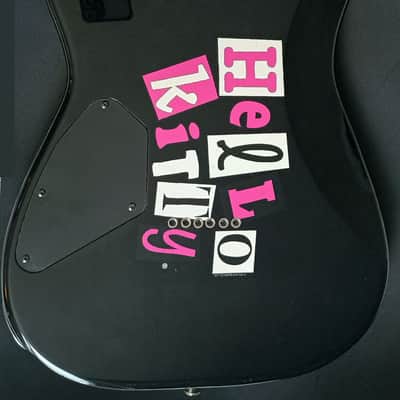 Squier Hello Kitty Stratocaster 2006 Black - Discontinued, Cult Collectible image 3