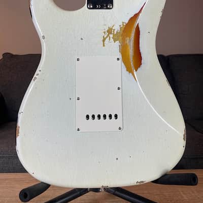 2020 Fender Custom Shop GT11 Relic Stratocaster ~ Olympic White & 3 Color Sunburst image 7