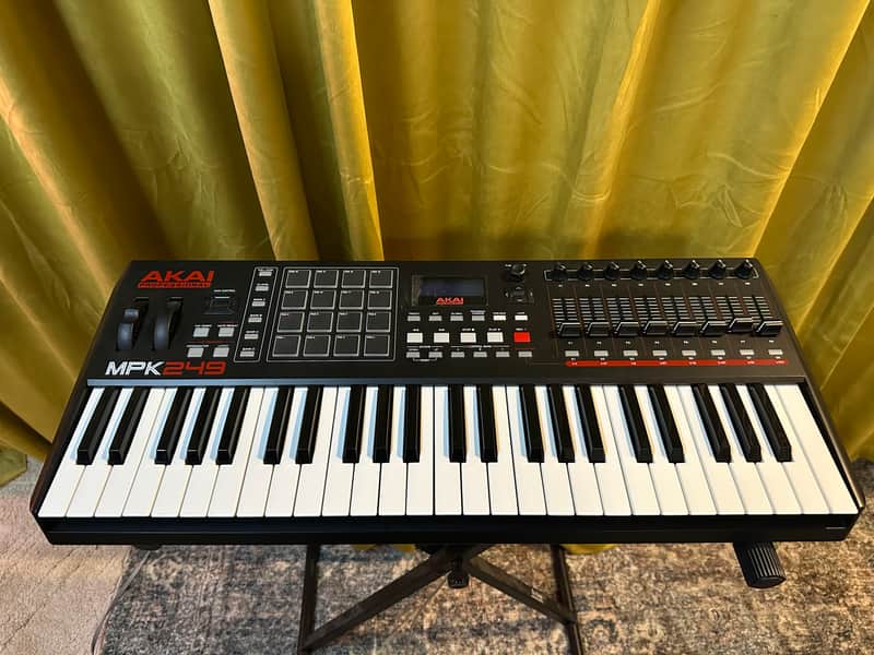 Akai MPK249