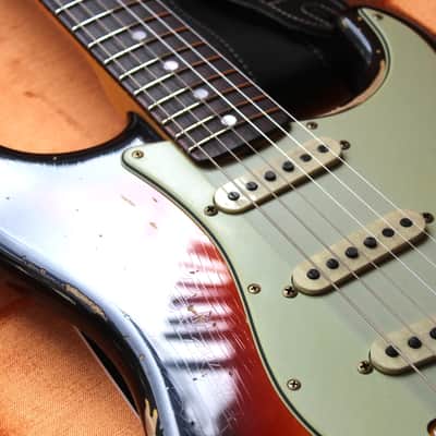 FENDER "Michael Landau Signature 1968 Stratocaster, Round-Laminated Rosewood, Bleached 3-Color Sunburst" HARDCASE, PAPERS, 3, 58 KG image 5