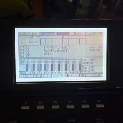 Akai MPC2500 with XL Screen image 2