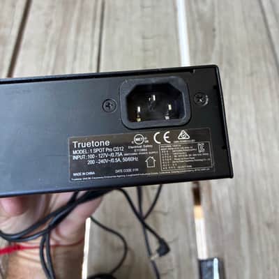 Truetone 1 SPOT Pro CS12 Power Supply 2010s - Black electric guitar pedal power supply image 11