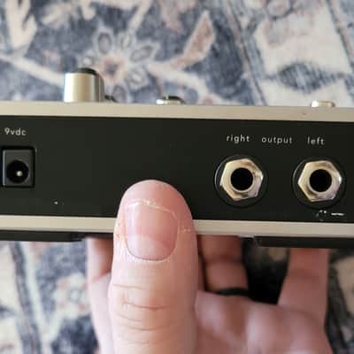 Fishman AFX Reverb 2010s - Silver with Yellow image 2