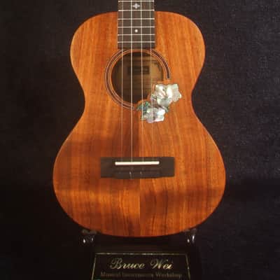 Handmade Soprano Ukulele, Solid Hawaiian Koa, Hibiscus Inlay, Soft-bag, Bruce Wei UG13-2236 image 4