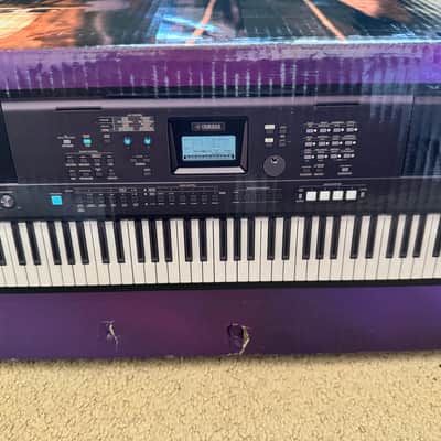 Yamaha PSR-EW425 76-Key Portable Keyboard 2021 - Present - Black