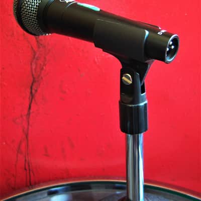 AKG D8000S Dynamic cardioid microphone Low Z w accessories # 1 image 6