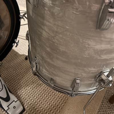Ludwig No. 983-1 Hollywood Outfit 8x12 / 9x13 / 16x16 / 14x22" Drum Set with Keystone Badges 1967 - 1968 - Oyster Black Pearl Bild 6