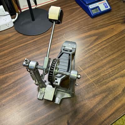Pearl P-100 Bass Drum - Chain Drive - with Beater image 4