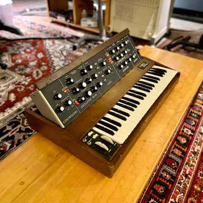 VINTAGE Moog MiniMoog Model D 1979 - Walnut original analog synthesizer USA synth image 3