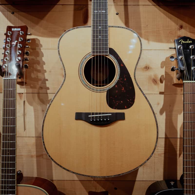 Yamaha LS36 ARE II Folk Acoustic Guitar, Solid Engelmann Spruce/Solid Indian Rosewood, w/Hardshell Case