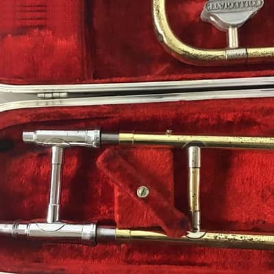 Holton Collegiate Trombone, with case and mouthpiece, USA. Acceptable condition image 15