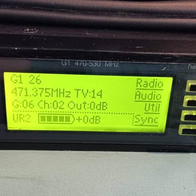 Shure UR4S+ with Beta87C Handheld U.S. Legal Frequency and works great! image 6