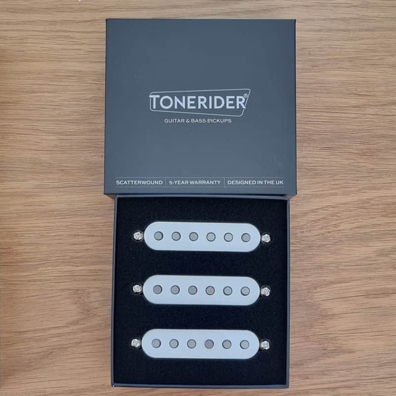 Set de micro Stratocaster Alnico 2 Blues - TONERIDER - Black image 1