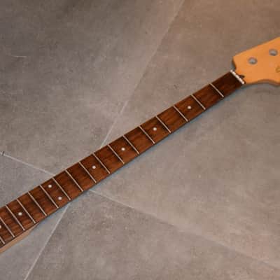 Immagine Fender / Squier Precision Bass Neck 2003 * has a nice maple neck with a fingerboard made from a thick slab of rosewood * a top quality and very rare bass neck * - 4