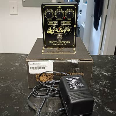 Electro-Harmonix Good Vibes Analog Modulator Pedal | Reverb