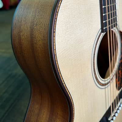 Larrivee L-24MH Mahogany Vintage Series Acoustic Guitar, Natural w/Larrivee Hardshell Case image 5