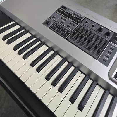 Roland Fantom-G8 88-Key Workstation Keyboard 2008 - 2012 - Silver image 2