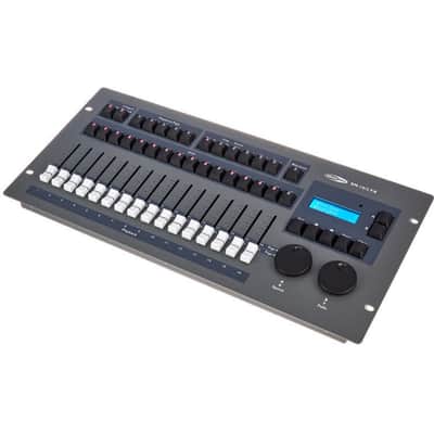 SHOWTEC SM-16/2 FX 32 Channel Light Controller with USB Backup image 3