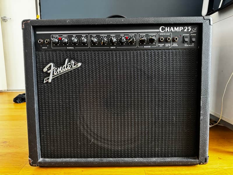 Fender Champ 25 SE 2-Channel 25-Watt 1x12" Hybrid Guitar Combo