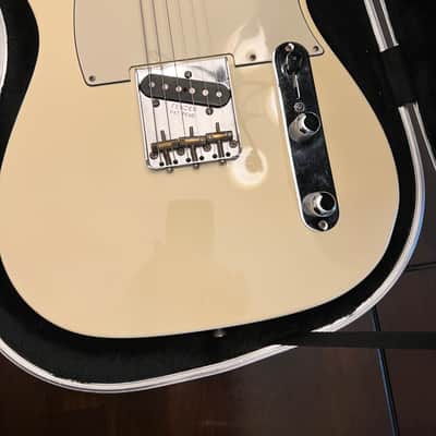Fender American Special Telecaster with Maple Fretboard 2010 - 2018 - Olympic White image 2