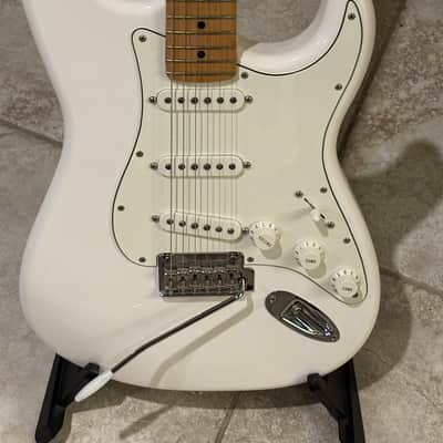 Fender Player Stratocaster 2019 - Polar White image 2