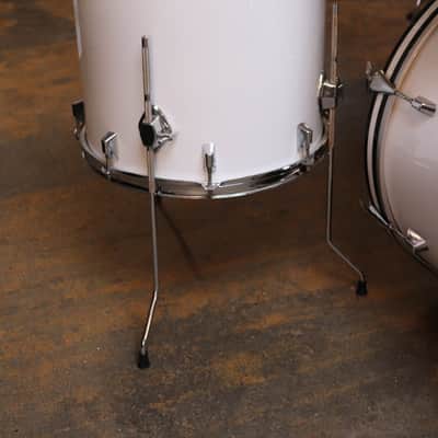 Remo 4pc Quadura Drum Set White image 8
