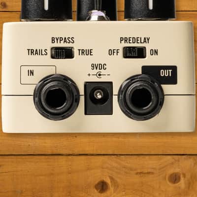 Universal Audio Evermore Studio Reverb Guitar Pedal image 3
