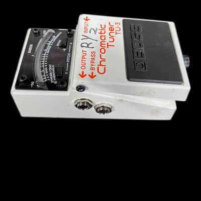 Boss TU-3 Chromatic Tuner 2009 - Present - White X8621 image 4