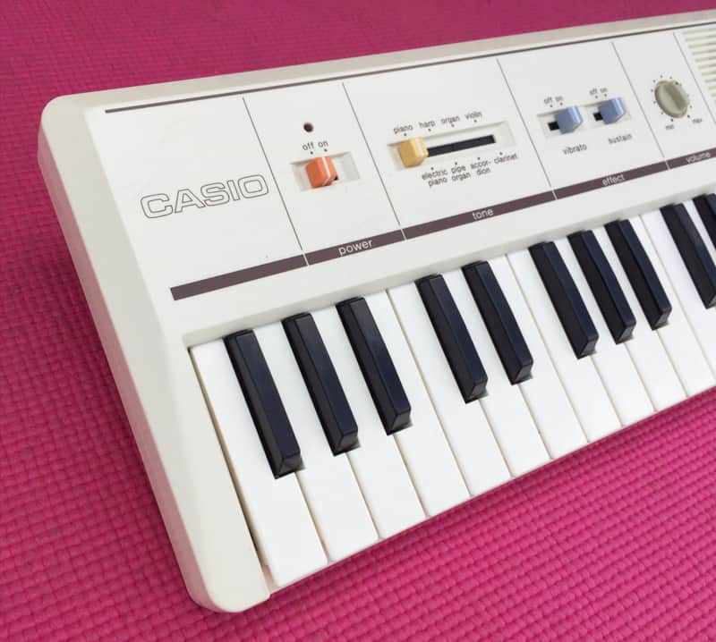 Casio Casiotone MT-11 Vintage Mini Synthesizer Keyboard + Original