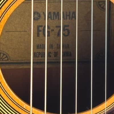 🎸 Vintage Yamaha FG-75 Acoustic Guitar – 1970s Classic image 12