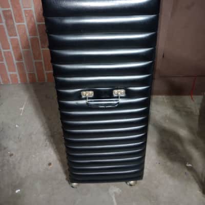 Kustom 2 x 15 Cabinet- Black Tuck n Roll image 5