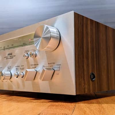 Akai AA-1040 Stereo Receiver / Fully Serviced & Tested / Vintage -9777 / Free Shipping image 4