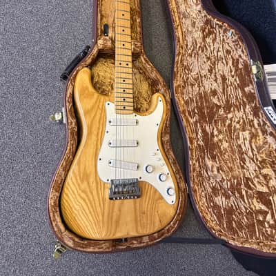 Fender Elite Stratocaster with Maple Fretboard 1983 - 1984 - Natural image 7